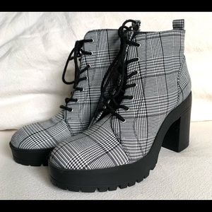 Grey Houndstooth Plaid Chunky Ankle Booties